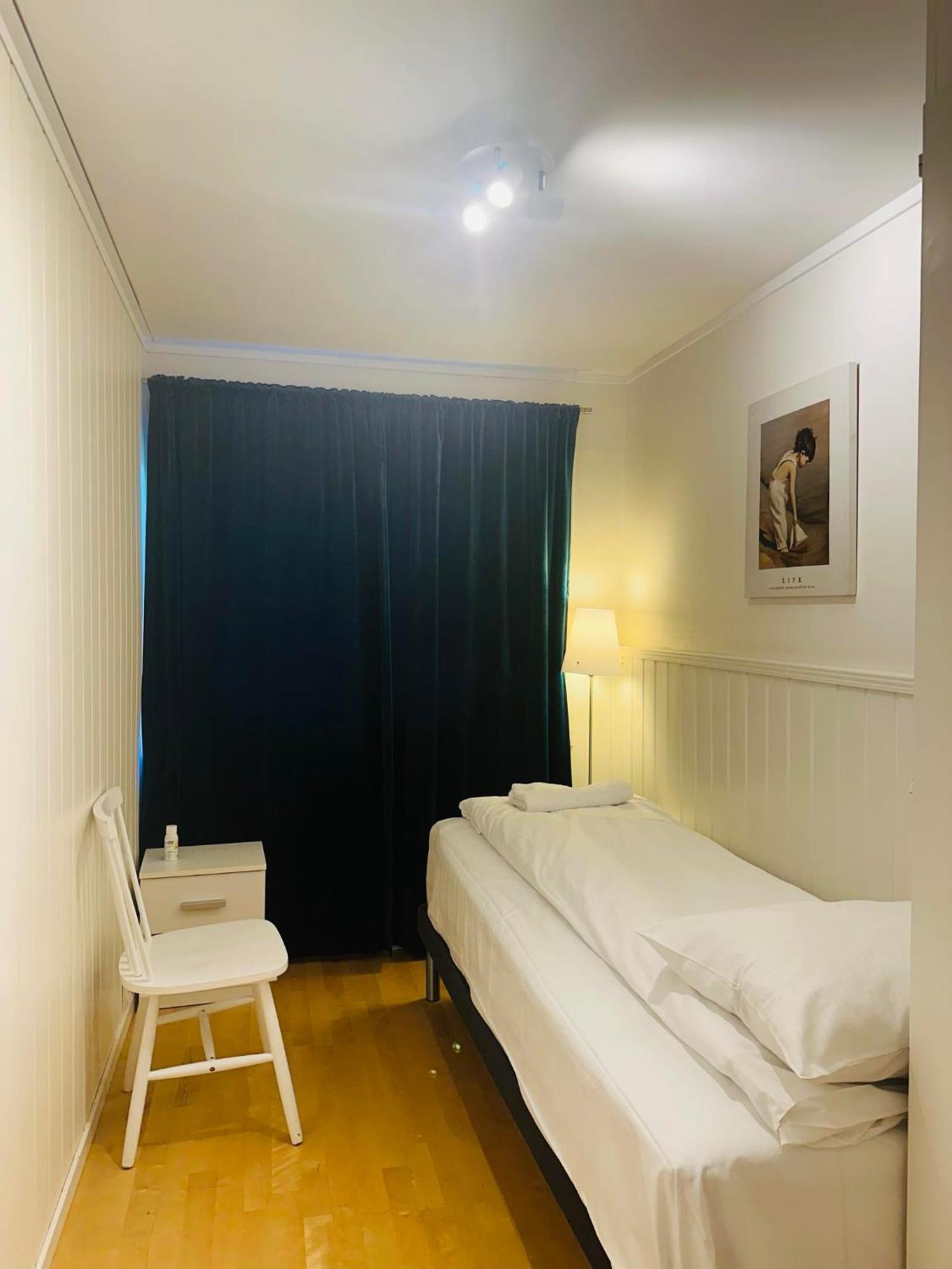 Arctic Inn, Cozy Single Bed Private Room In A Shared Apartment With Stunning Tromso Views Dış mekan fotoğraf